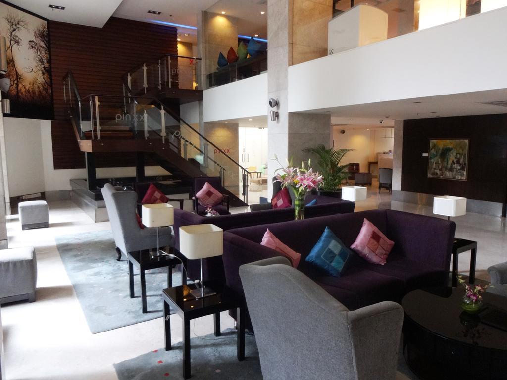 Royal Orchid Central Bangalore, Mg Road Exterior foto