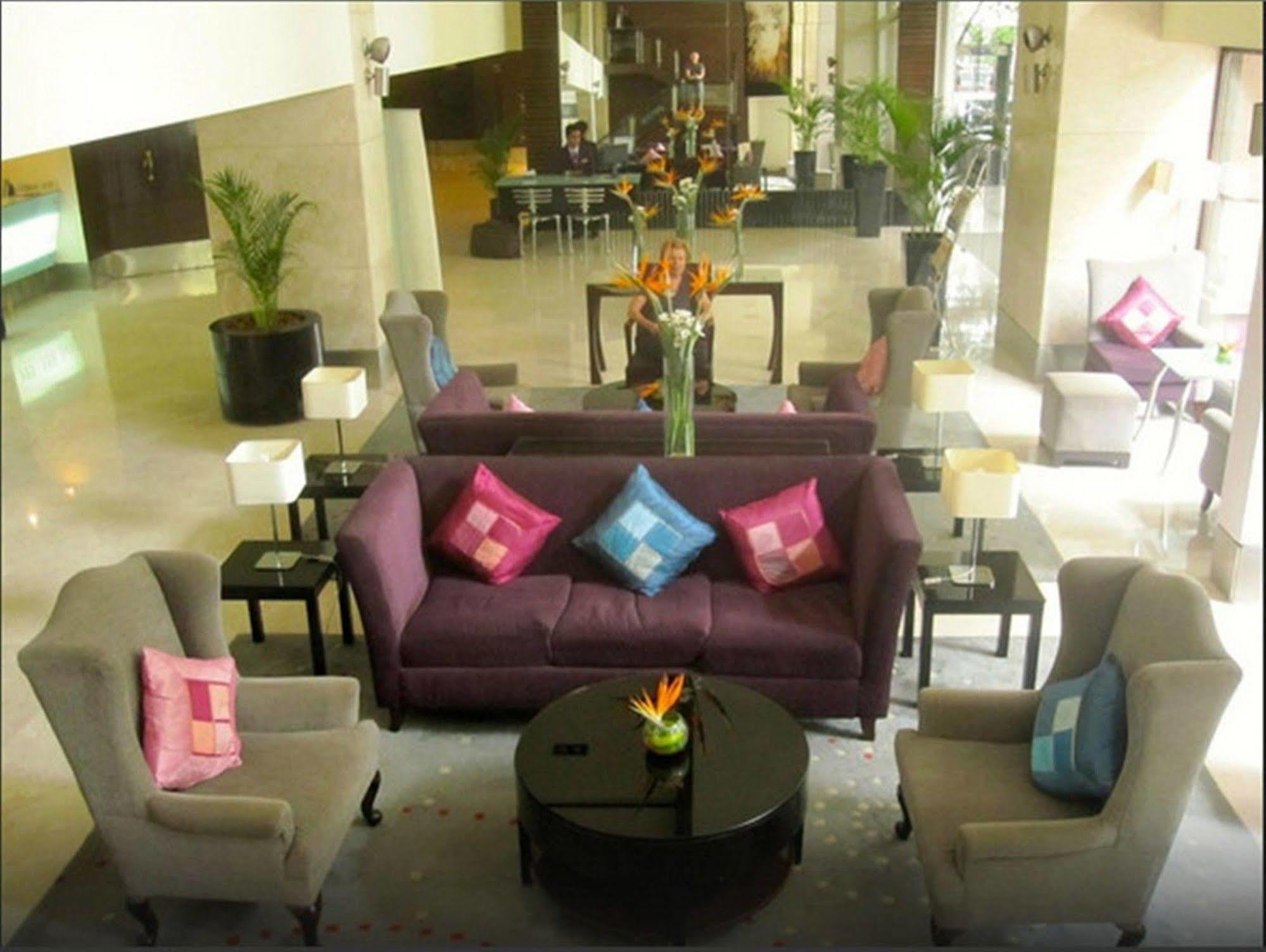 Royal Orchid Central Bangalore, Mg Road Exterior foto